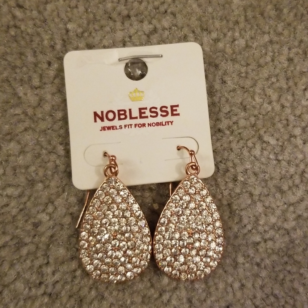 Noblesse crystal rose gold earings.